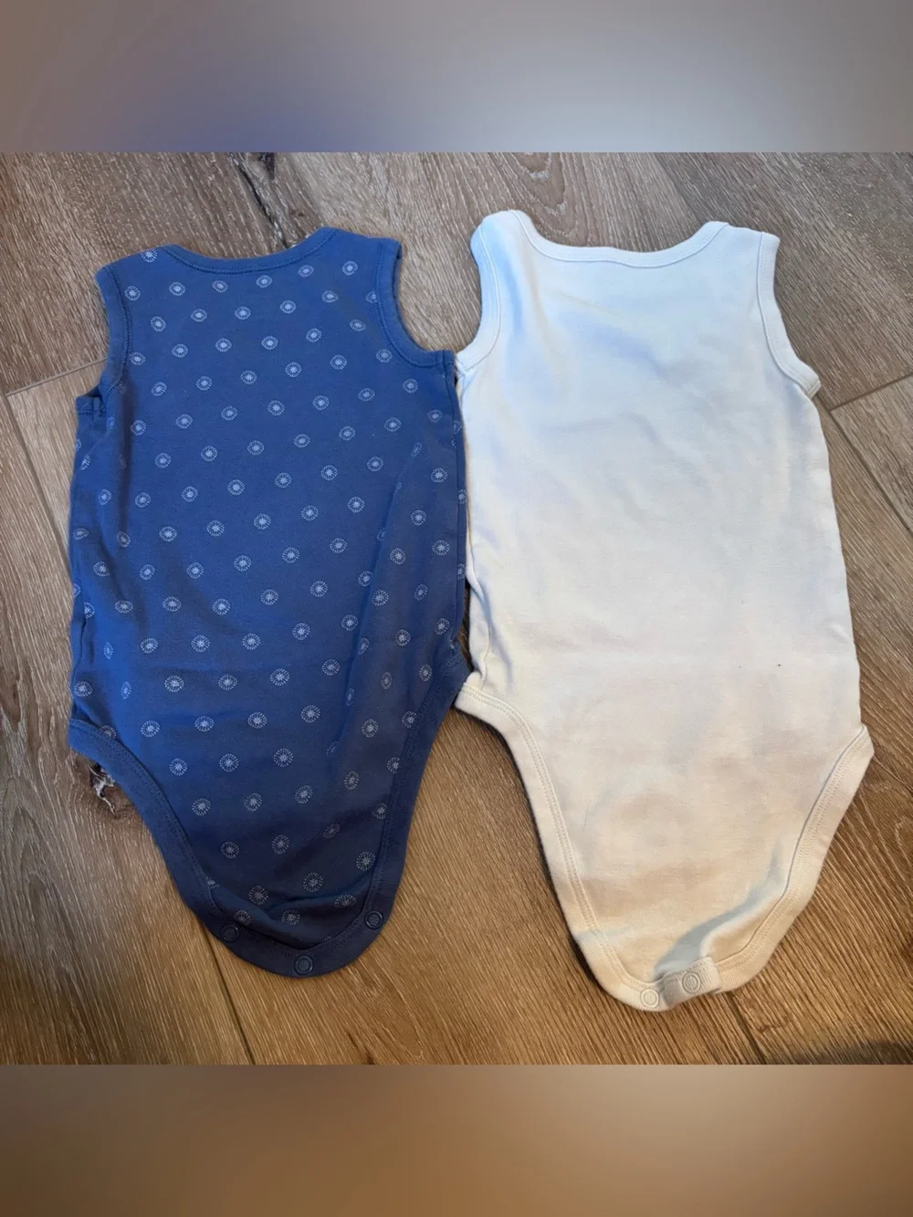 Baby toddler boys Carter's and little planet baby bodysuits size 18M